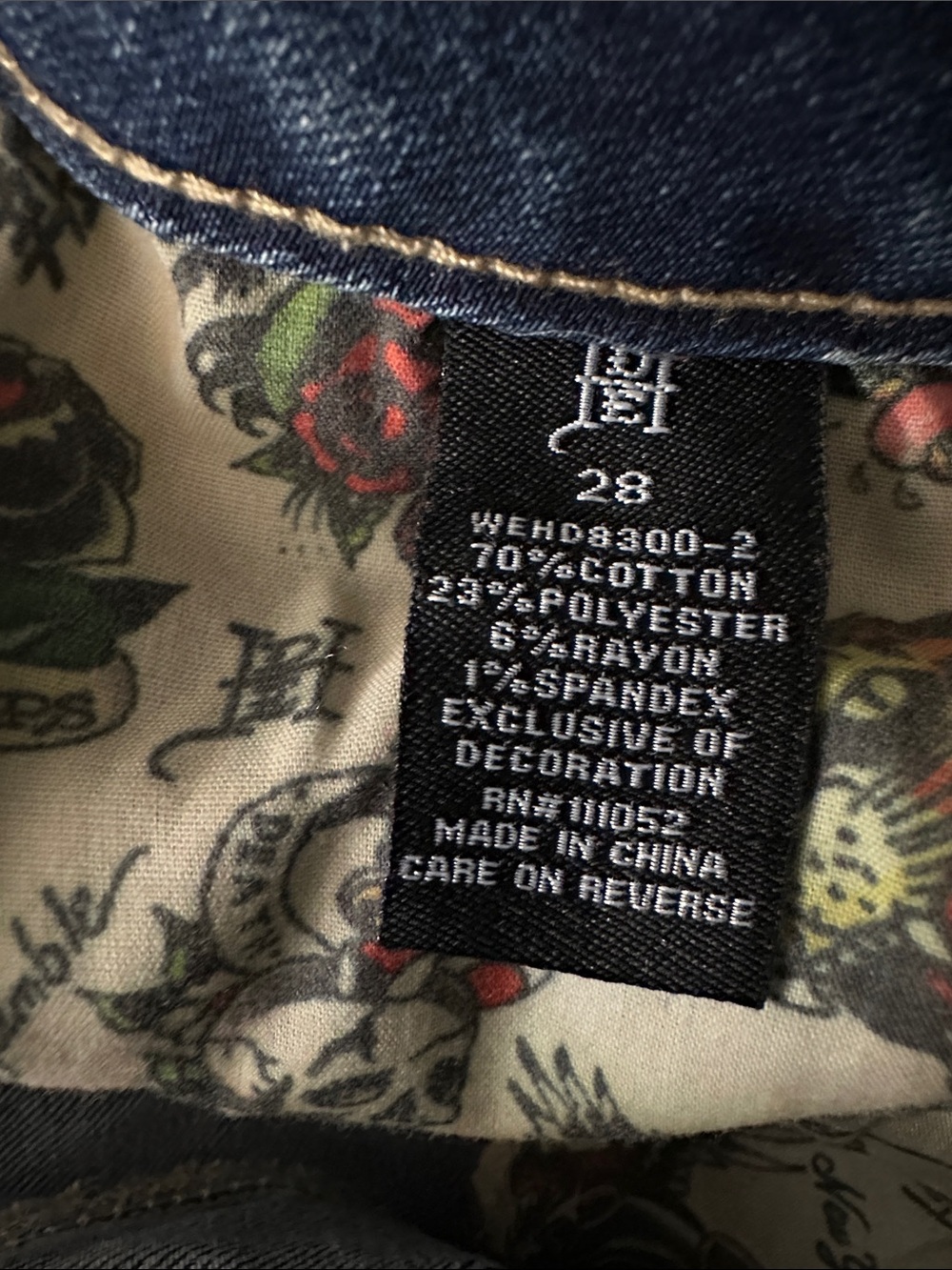 Ed Hardy Dark Blue Relaxed Straight-Leg Jeans with Embroidered Graphic - Picture 7 of 8